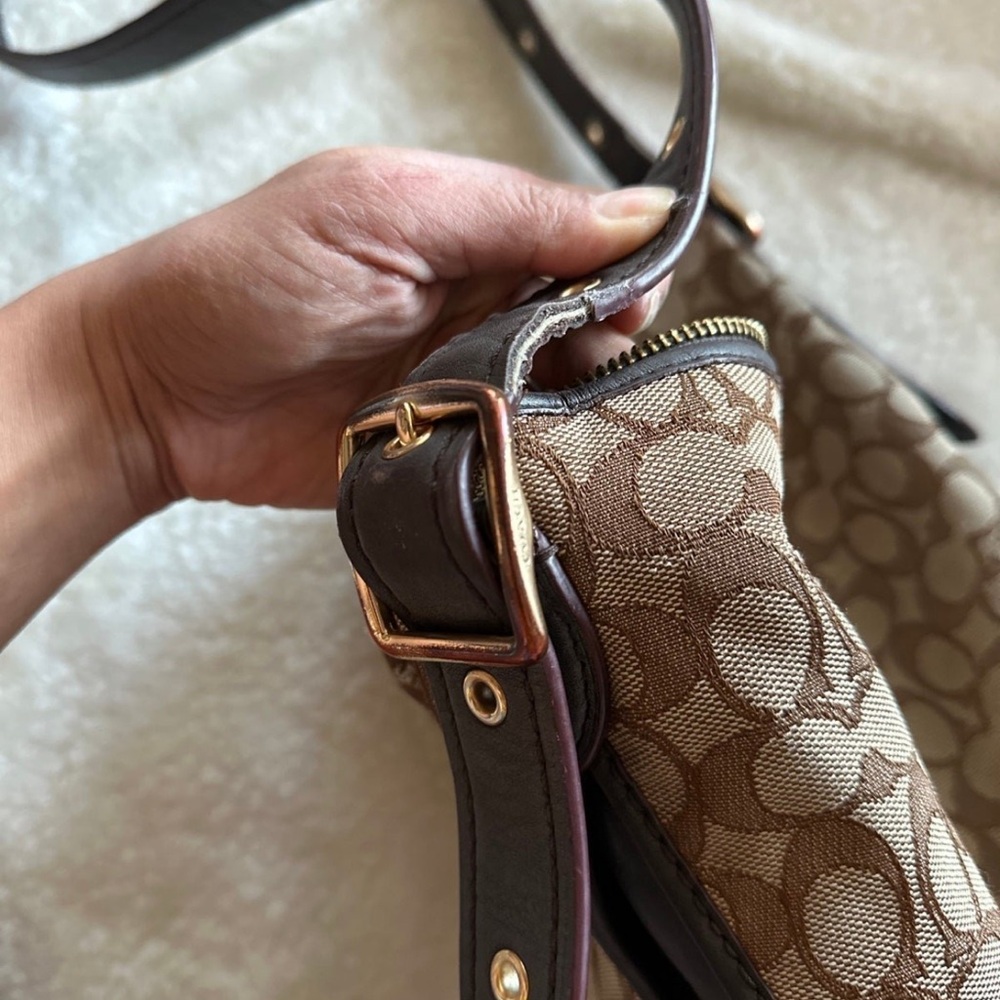 Coach Tan and Dark Brown Signature Shoulder Bag - Picture 5 of 11